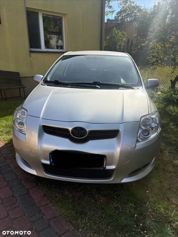 Toyota Auris - 1