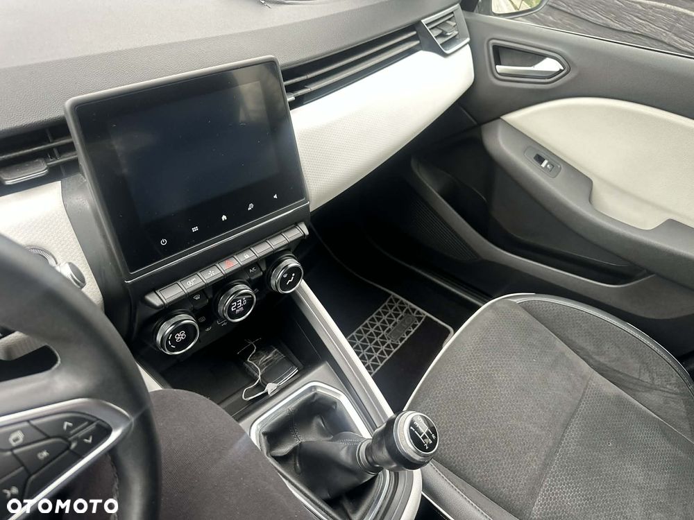 Renault Clio TCe 100 INTENS - 20