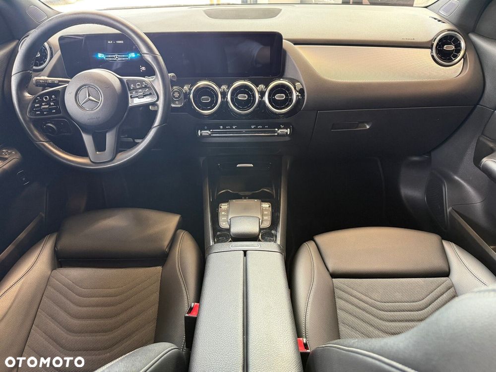 Mercedes-Benz GLA - 18