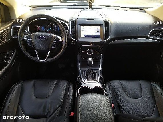 Ford Edge - 9