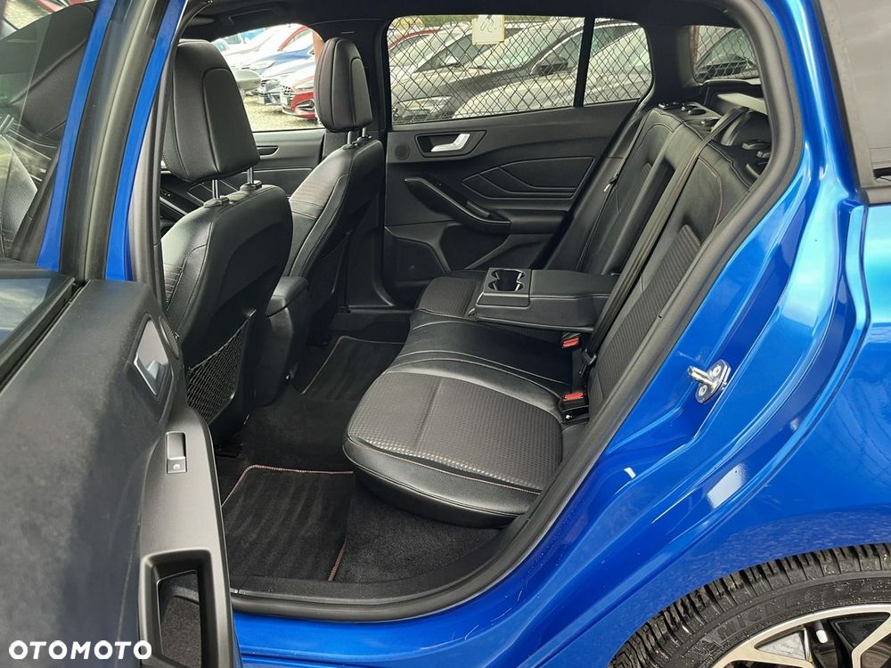 Ford Focus - 37