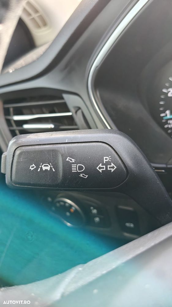 Ford Focus 1.0 EcoBoost Titanium Business - 17