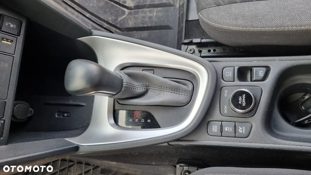 Toyota Yaris Cross Hybrid 1.5 Executive 4x4 - 30