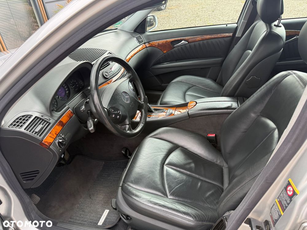 Mercedes-Benz Klasa E 500 7G-TRONIC Elegance - 21