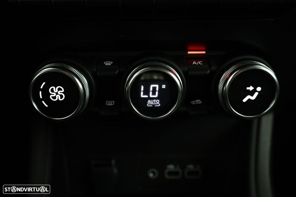 Renault Captur 1.0 TCe Techno Bi-Fuel - 13