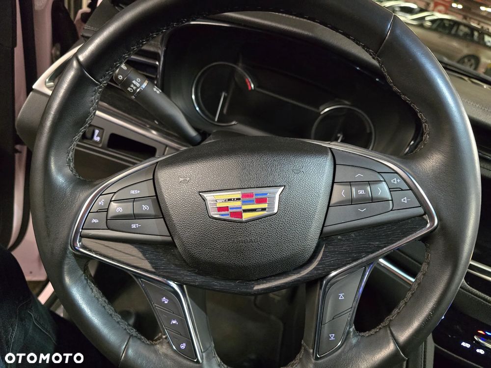 Cadillac XT5 - 35