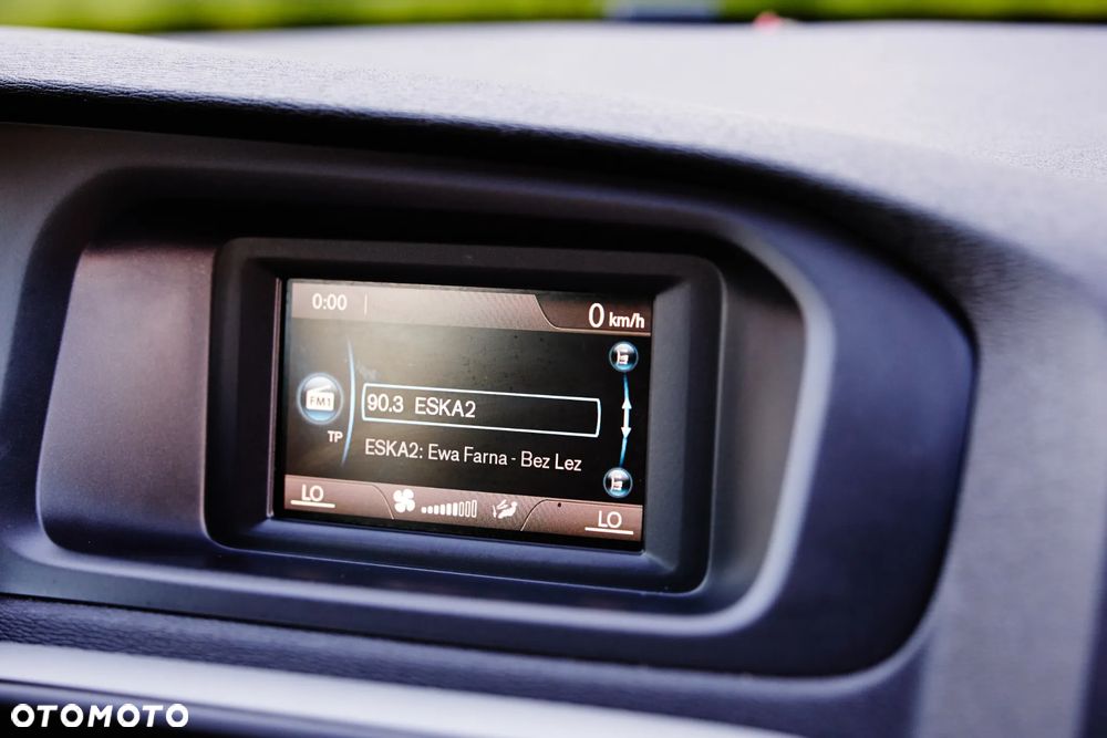 Volvo V40 D2 Kinetic - 26