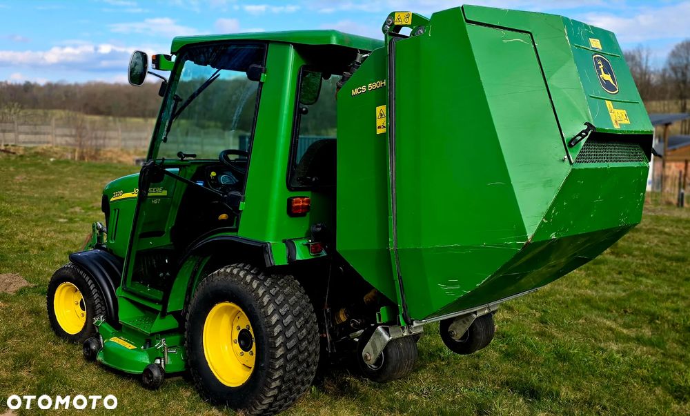 John Deere 2320 HST - 4