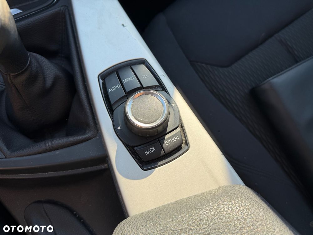 BMW Seria 3 318d Edition Luxury Line Purity - 21