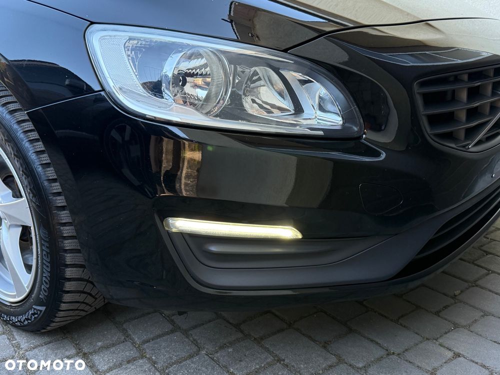 Volvo V60 D2 Drive-E Momentum - 22
