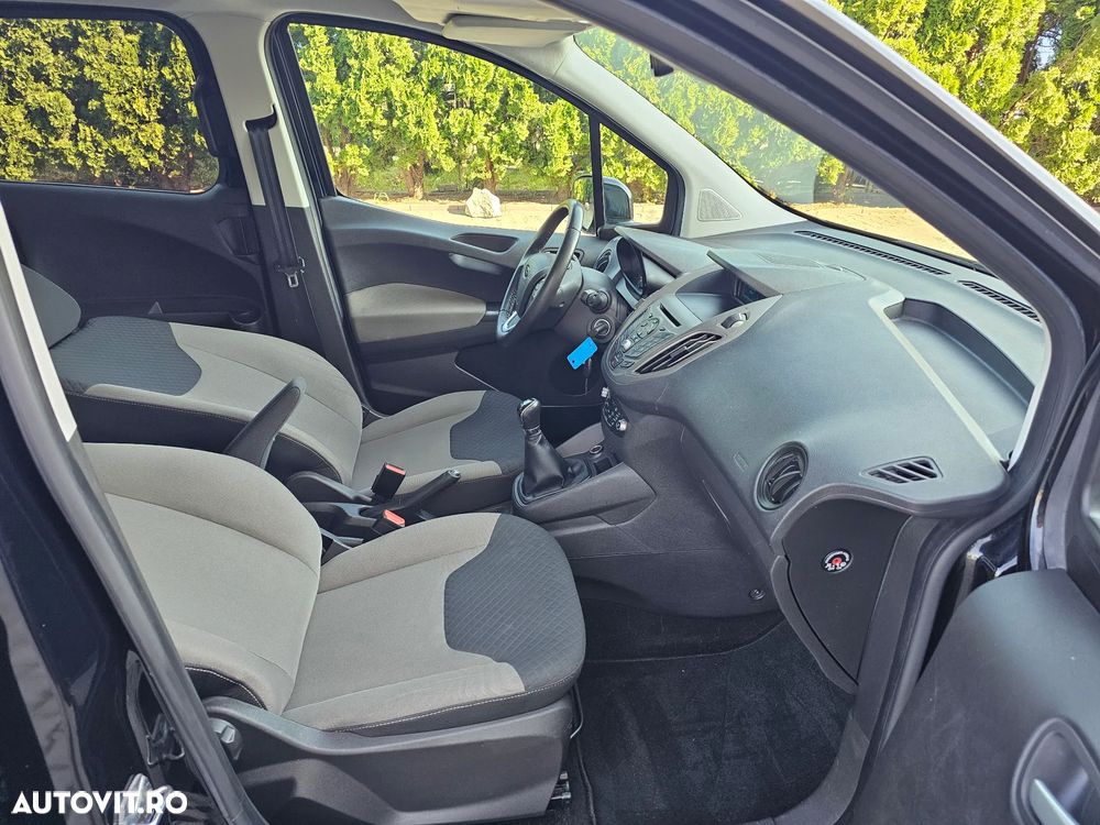 Ford Tourneo Courier 1.0 EcoBoost Titanium - 17