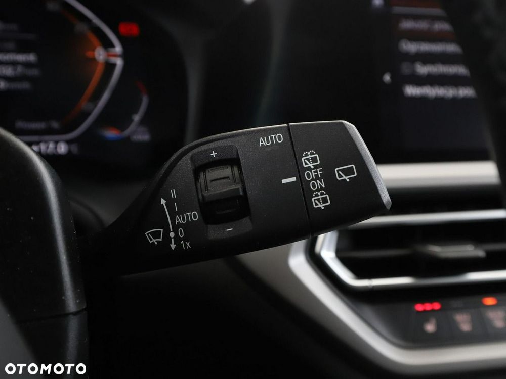 BMW Seria 3 318d MHEV Advantage - 32