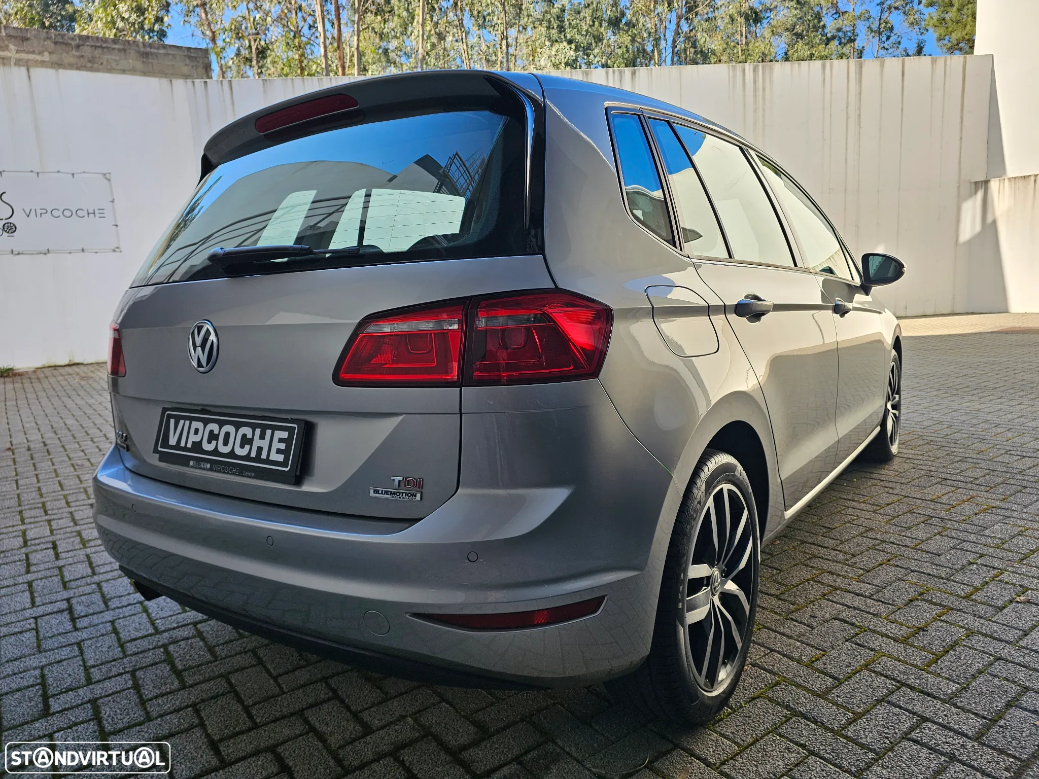 VW Golf 1.6 TDI Highline - 32