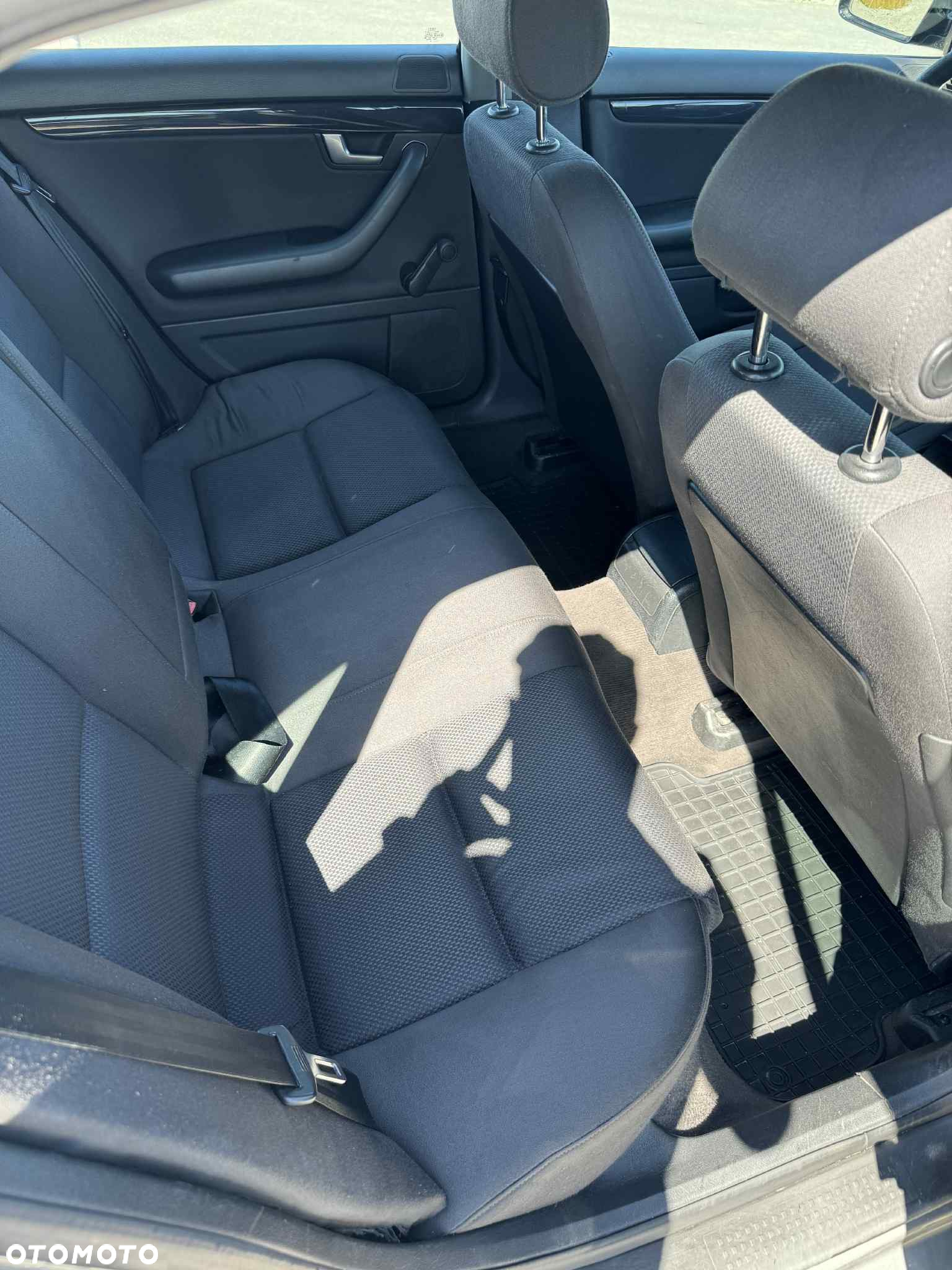 Audi A4 1.6 - 5