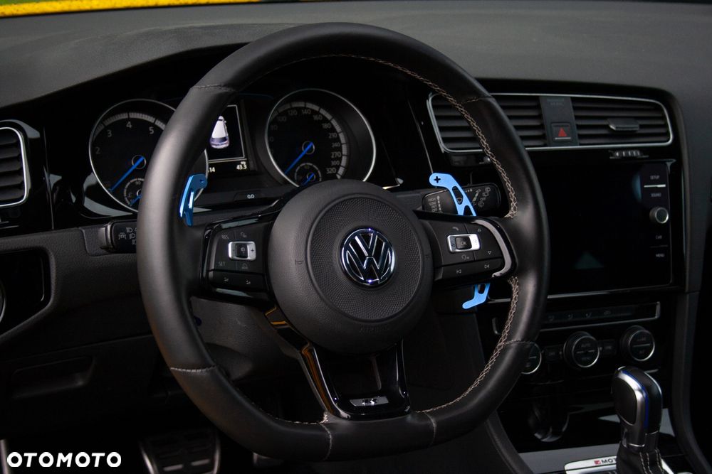 Volkswagen Golf - 11