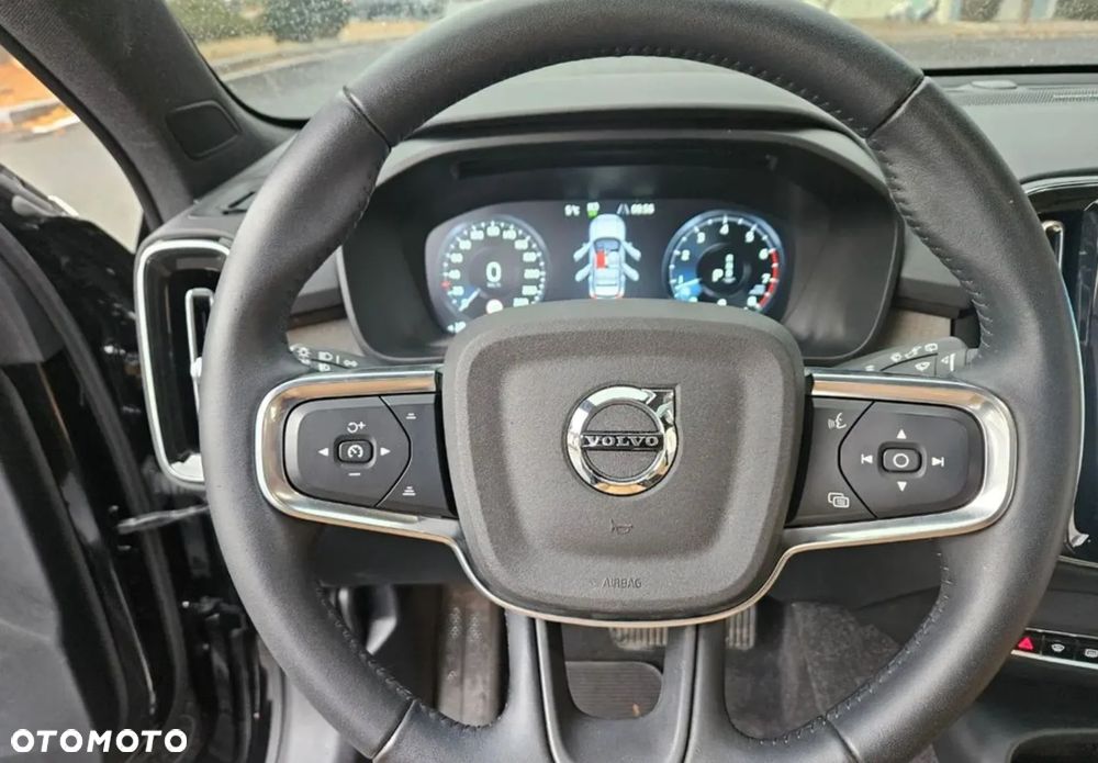Volvo XC 40 B5 B AWD Inscription - 19