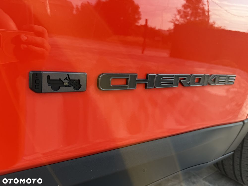 Jeep Cherokee - 12