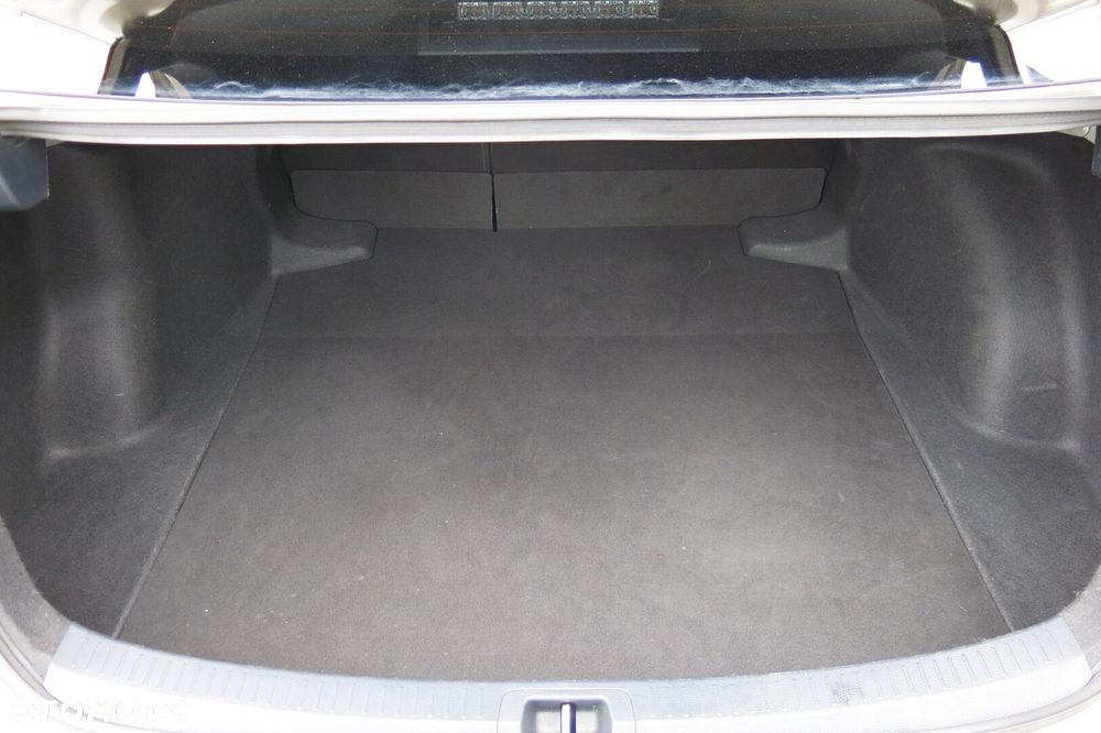 Toyota Corolla - 11