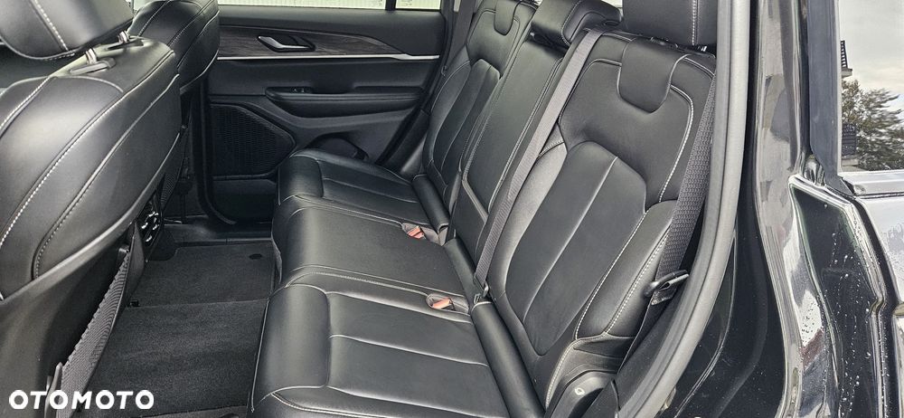 Jeep Grand Cherokee - 18