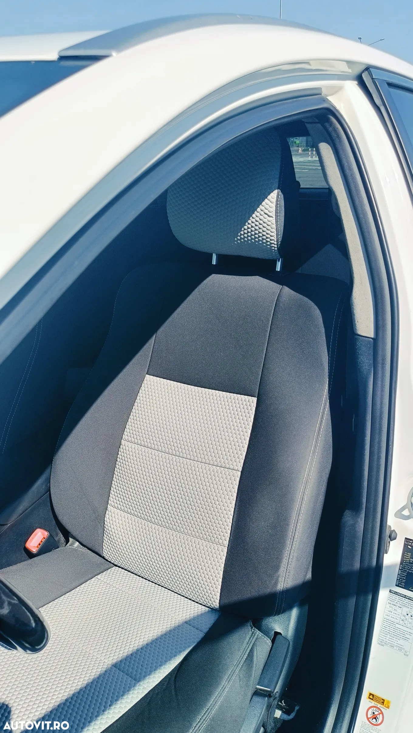 Toyota Avensis - 20