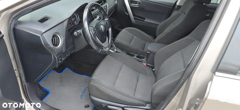 Toyota Auris - 22