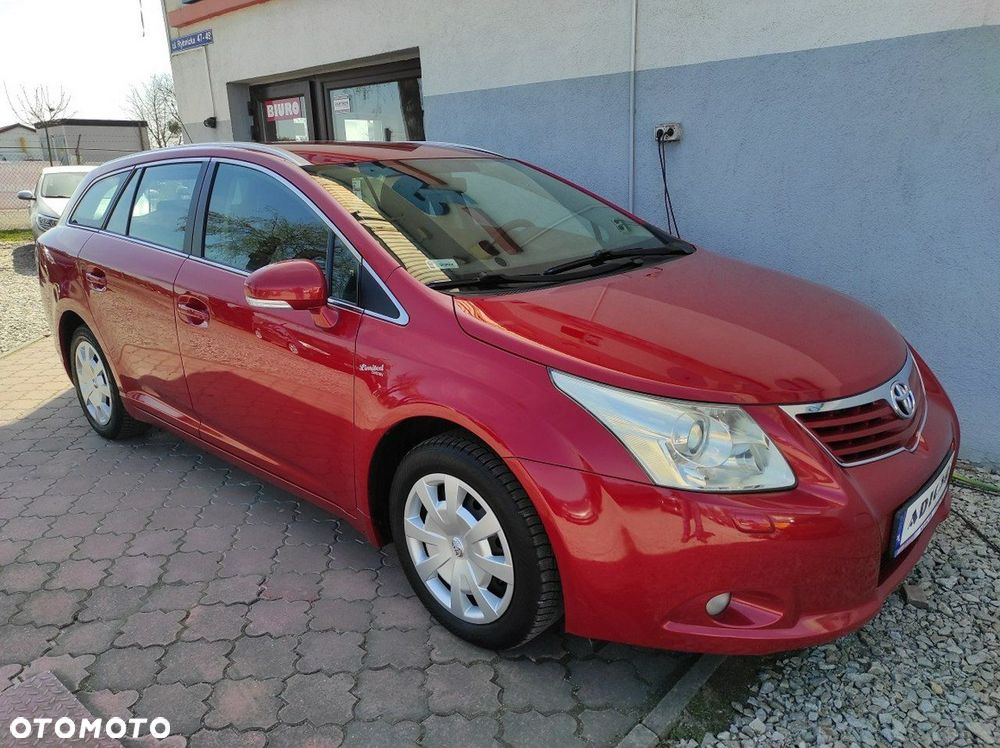 Toyota Avensis - 8