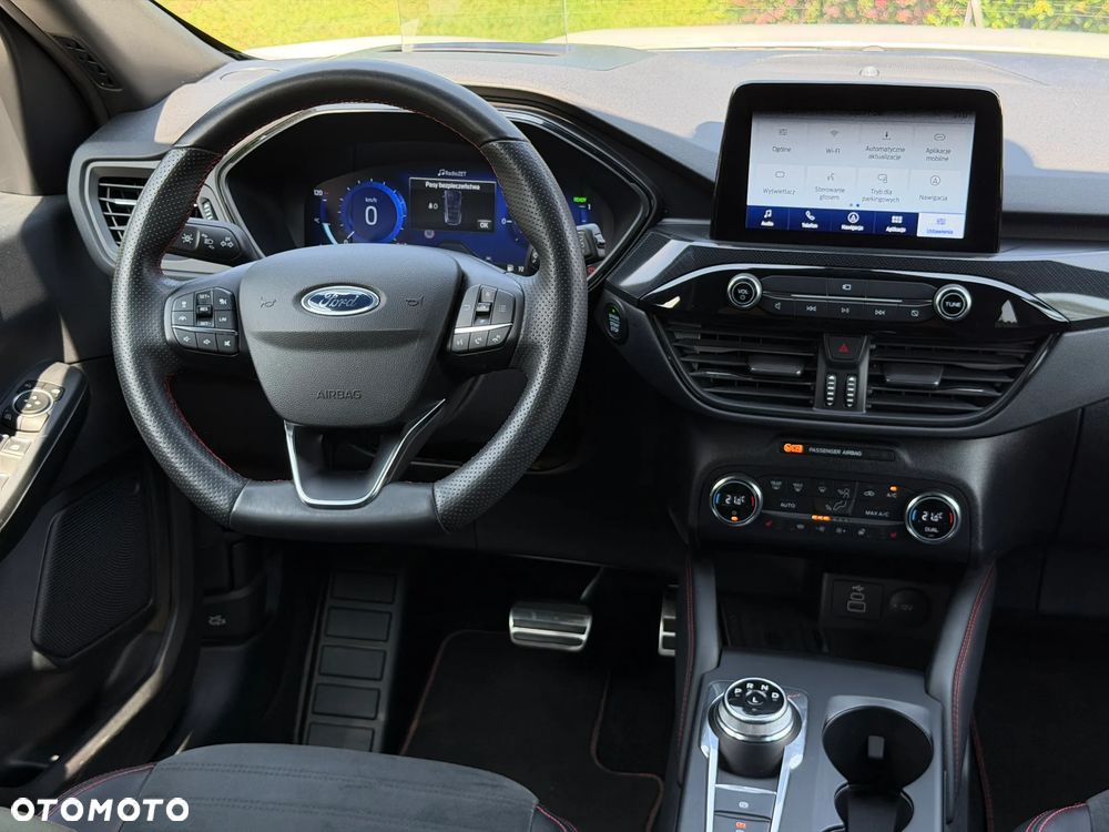 Ford Kuga 2.5 Duratec FHEV 4x4 ST-LINE X - 31
