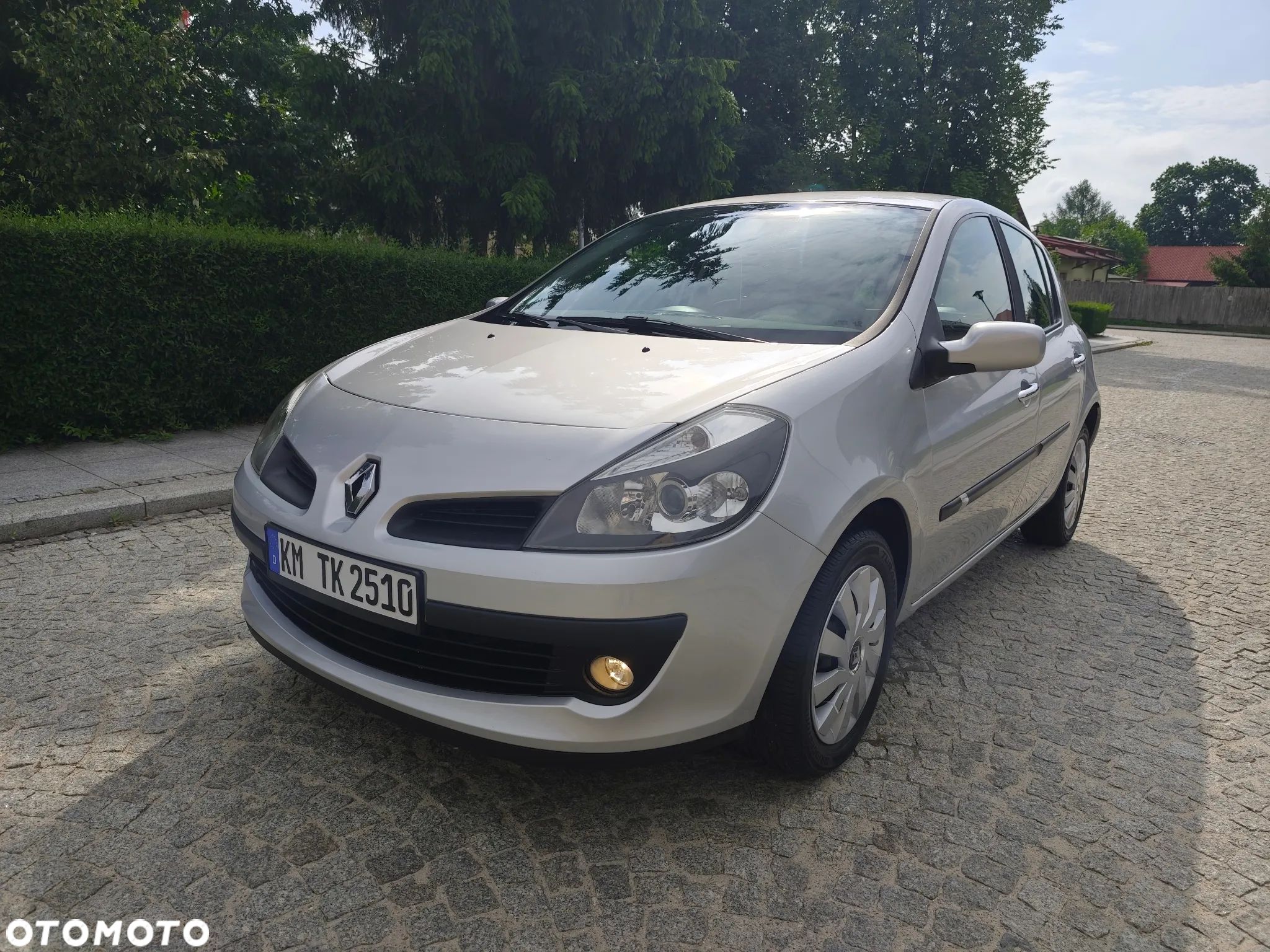 Renault Clio 1.2 16V 75 Dynamique - 1