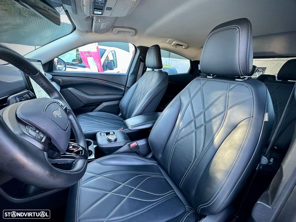 Ford Mustang Mach-E Premium AWD - 12