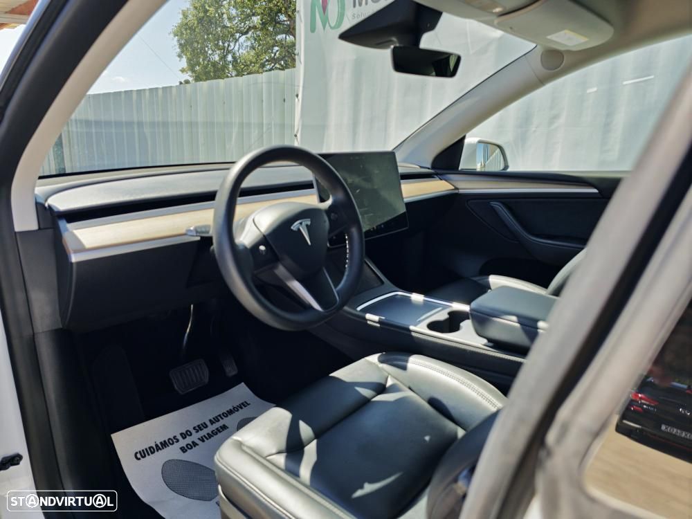 Tesla Model Y Long Range Dual Motor AWD - 9