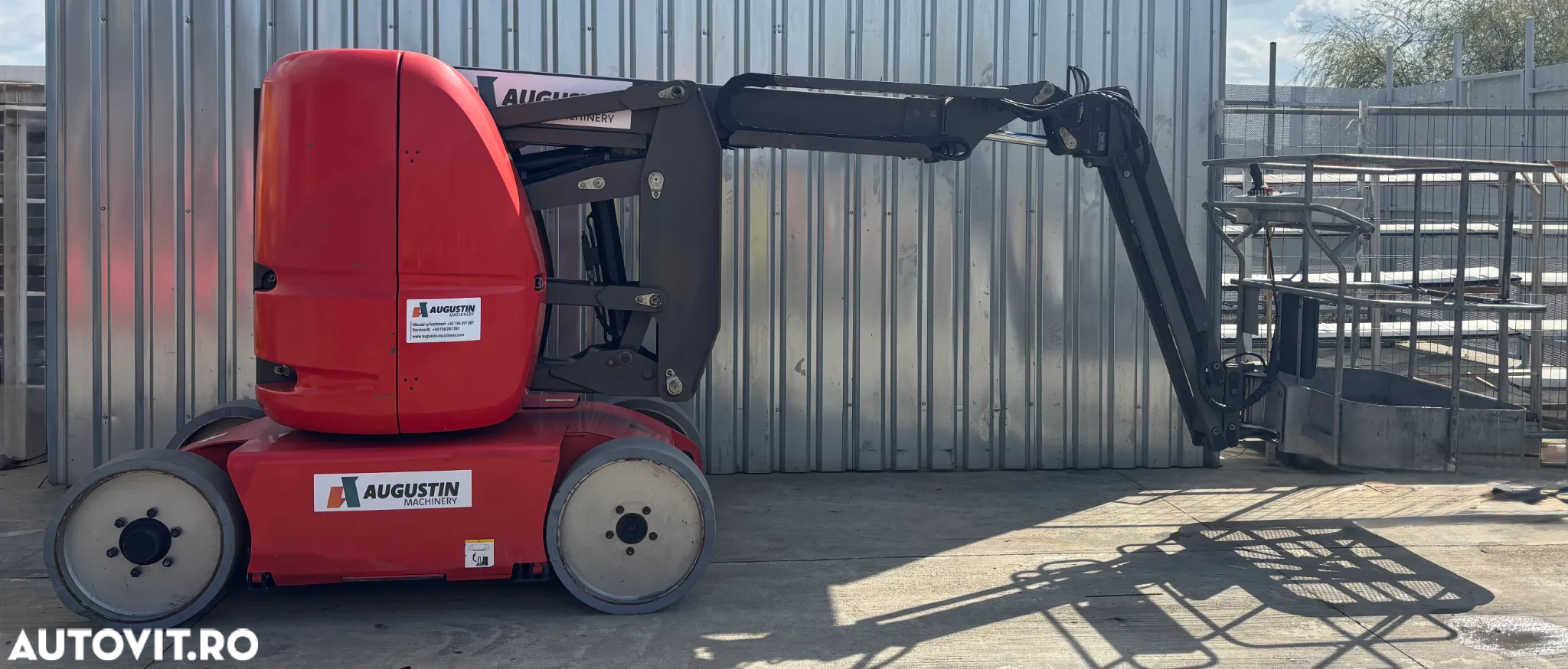 Inchiriere nacela cu brat articulat - 6
