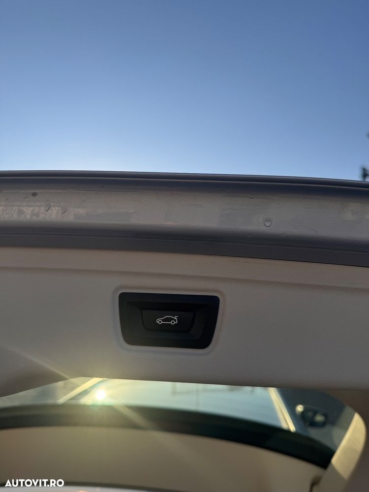 BMW Seria 3 320d Touring xDrive Aut. - 14