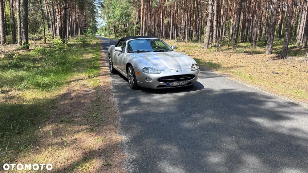 Jaguar XK8 Cabriolet - 13