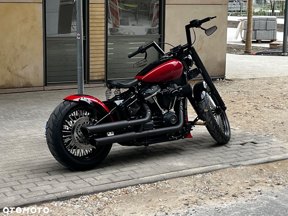 Harley-Davidson Softail Street Bob - 2