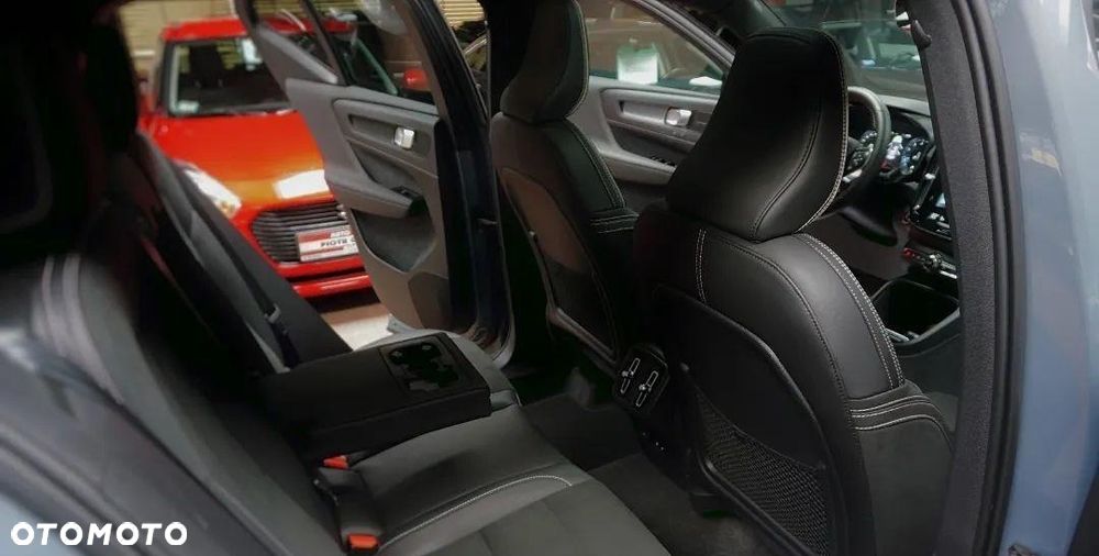 Volvo XC 40 B4 B AWD R-Design - 14