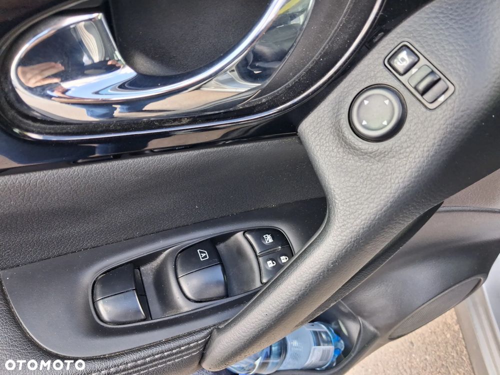 Nissan Qashqai 1.6 DCi ALL-MODE 4x4i TEKNA+ - 25