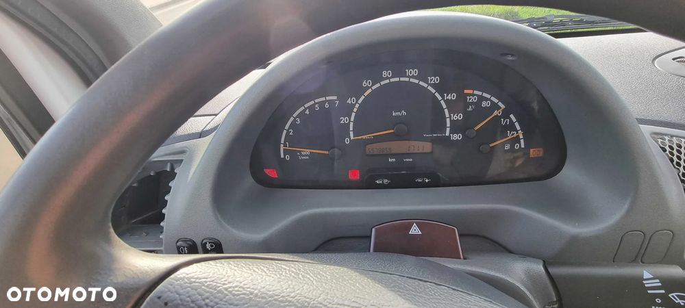 Mercedes-Benz SPRINTER - 11
