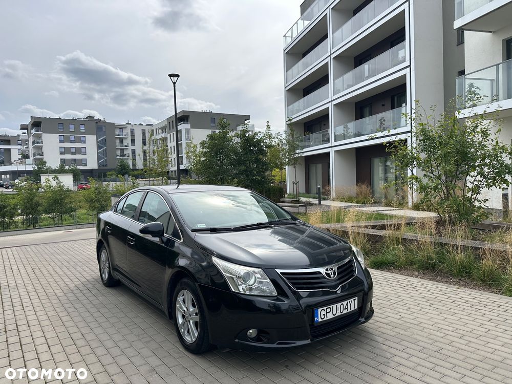 Toyota Avensis 2.0 D-4D Executive - 4