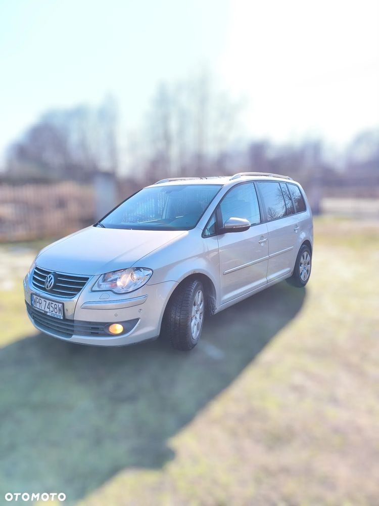 Volkswagen Touran 2.0 TDI DSG Highline - 3