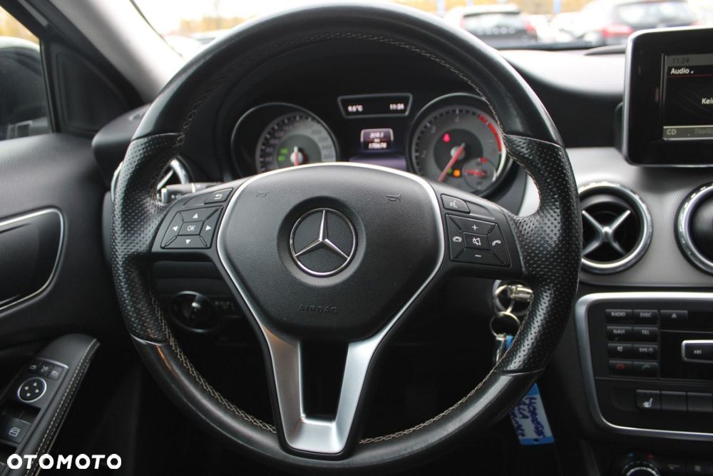 Mercedes-Benz GLA - 37