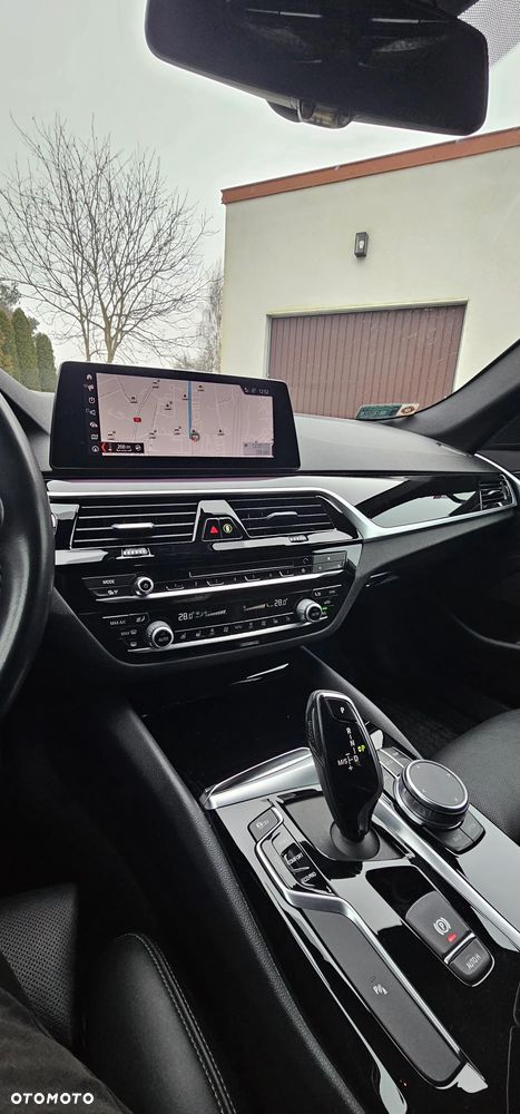 BMW Seria 5 520d xDrive Sport - 18