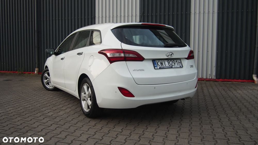 Hyundai i30 1.6 CRDi Automatik Style - 3