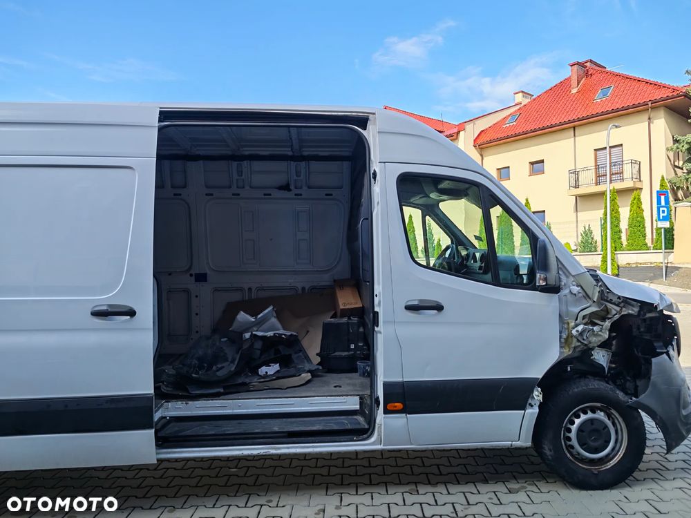 Mercedes-Benz Sprinter - 6