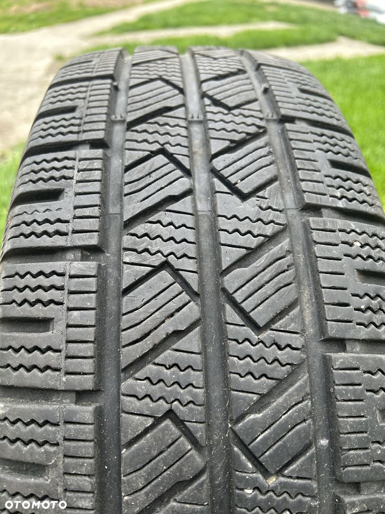Opony LAUFENN 225/65R16 112/110R I Fit Van LY31 C zimowe - 4