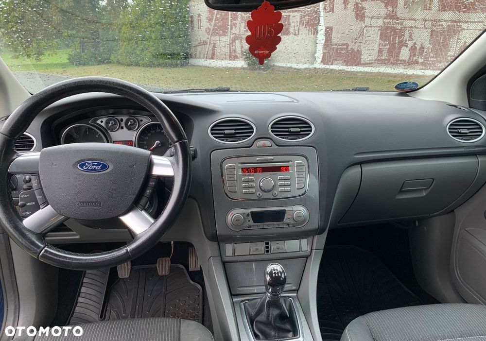 Ford Focus 1.6 TDCi Ambiente DPF - 10