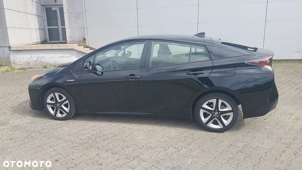 Toyota Prius Hybrid Executive - 17