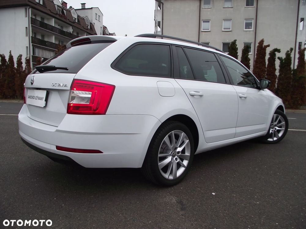 Skoda Octavia 1.5 TSI ACT Style DSG - 8
