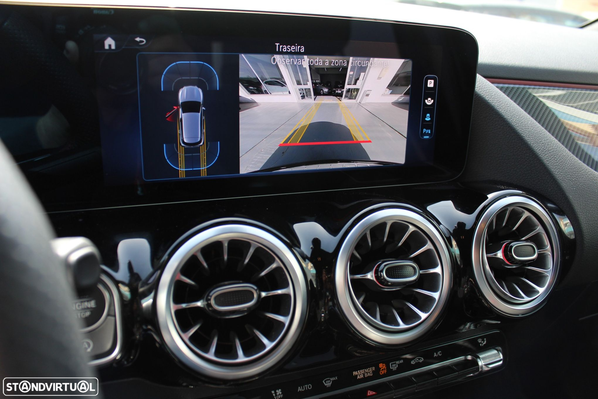 Mercedes-Benz GLA 180 d AMG Line - 16