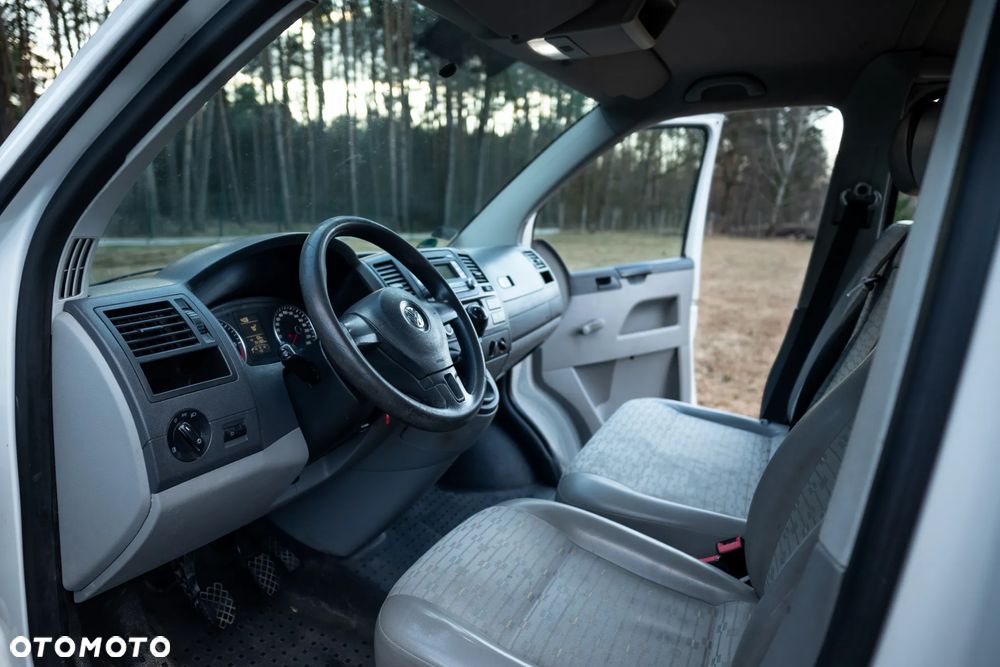 Volkswagen T5 - 37
