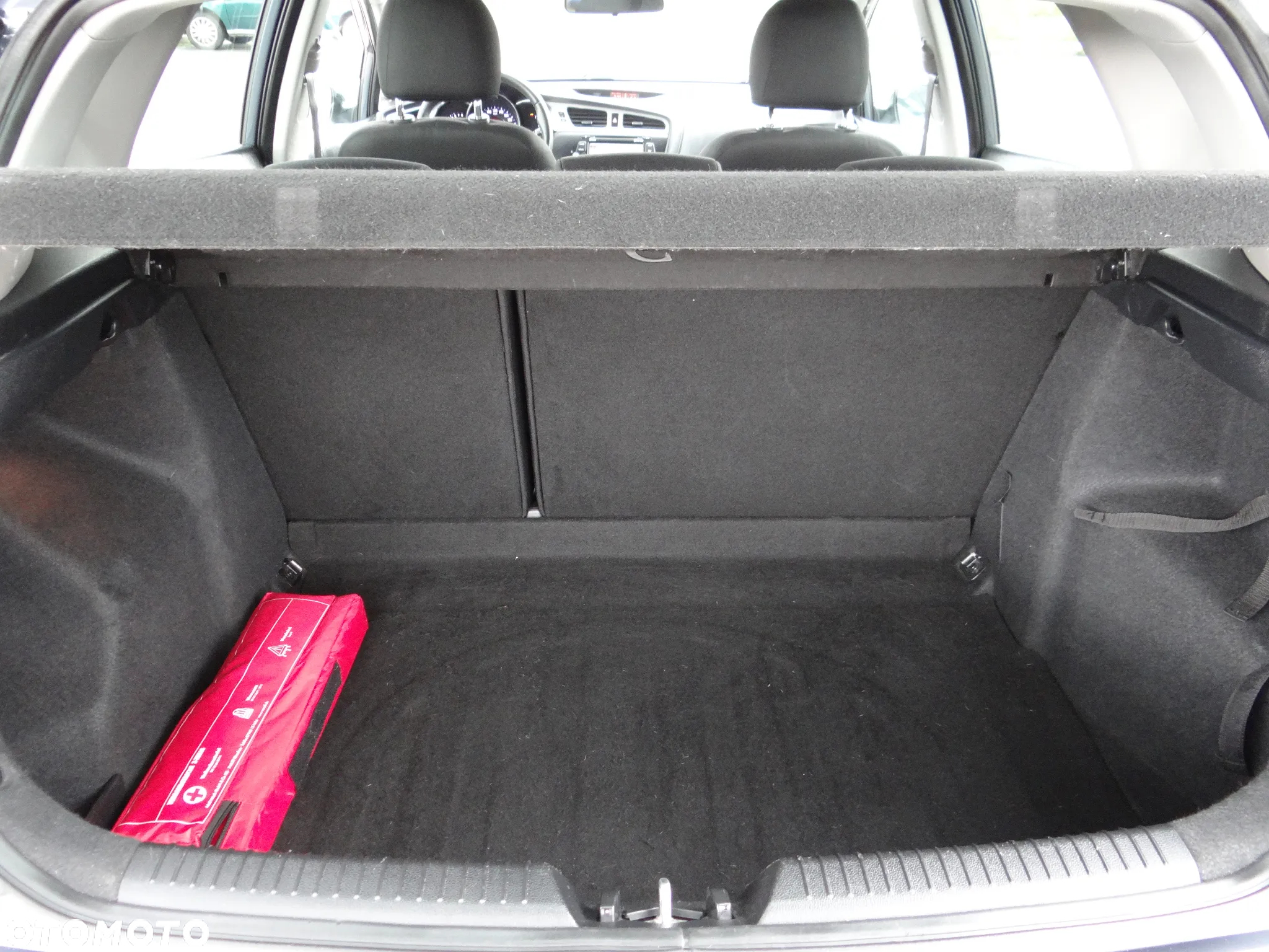 Kia Ceed - 13
